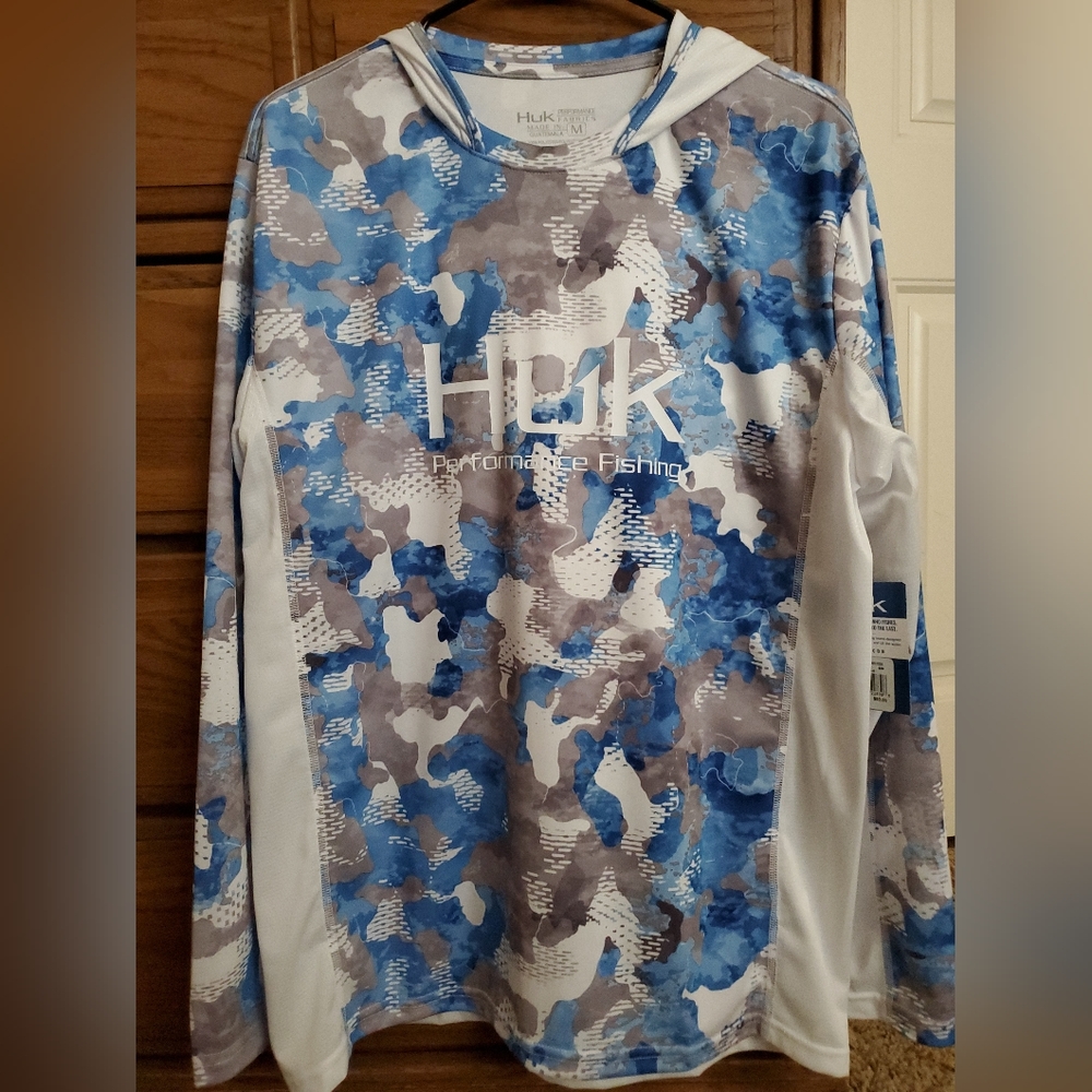 NWT HUK Icon X KC Refraction Blue Camo Hooded Long Sleeve Size Medium